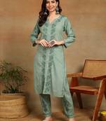 Women green ethnic motifs embroidered cotton front slit chikankari kurta with trousers