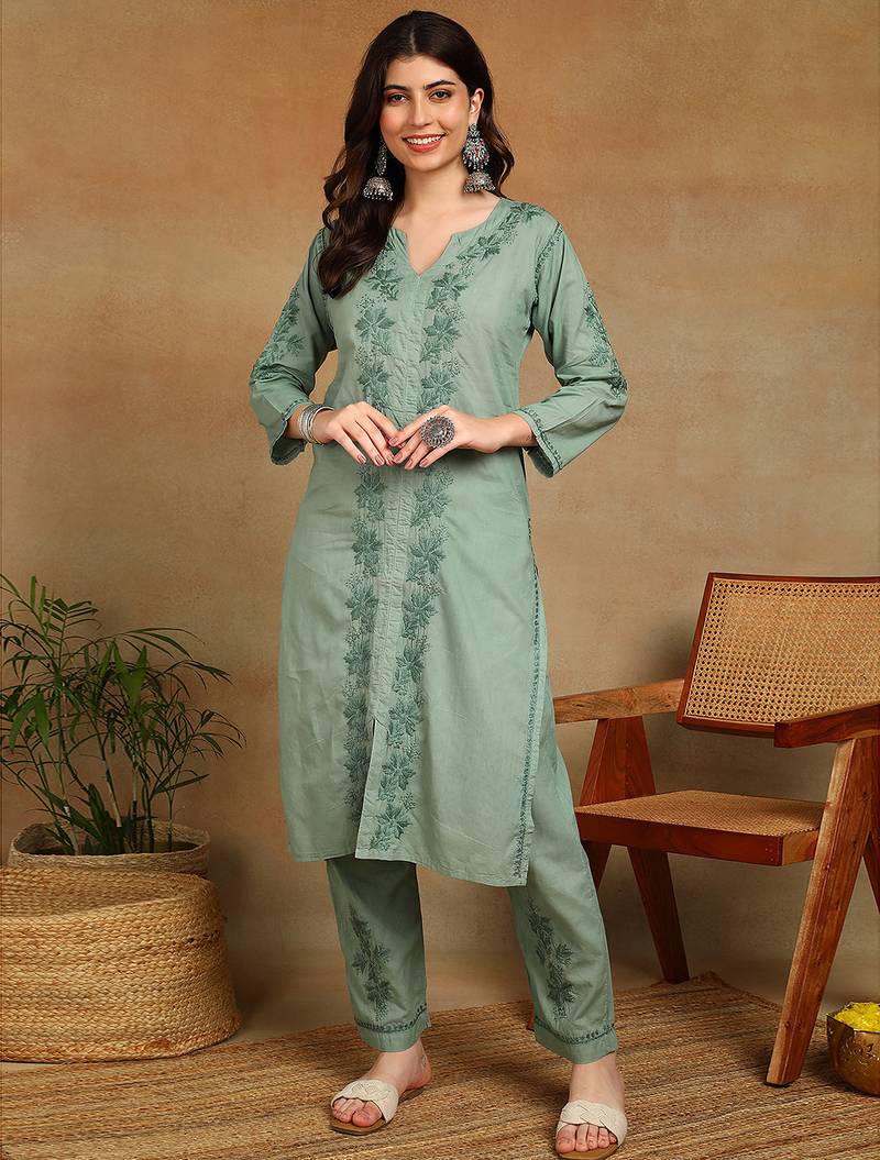 Women green ethnic motifs embroidered cotton front slit chikankari kurta with trousers