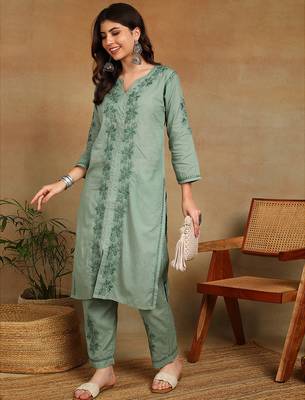 Women green ethnic motifs embroidered cotton front slit chikankari kurta with trousers 3