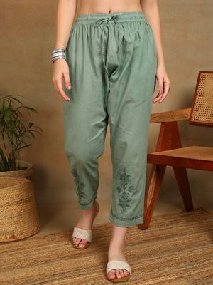 Women green ethnic motifs embroidered cotton front slit chikankari kurta with trousers 5