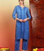 Women dark blue ethnic motifs embroidered cotton floral chikankari ombre kurta set with palazzo