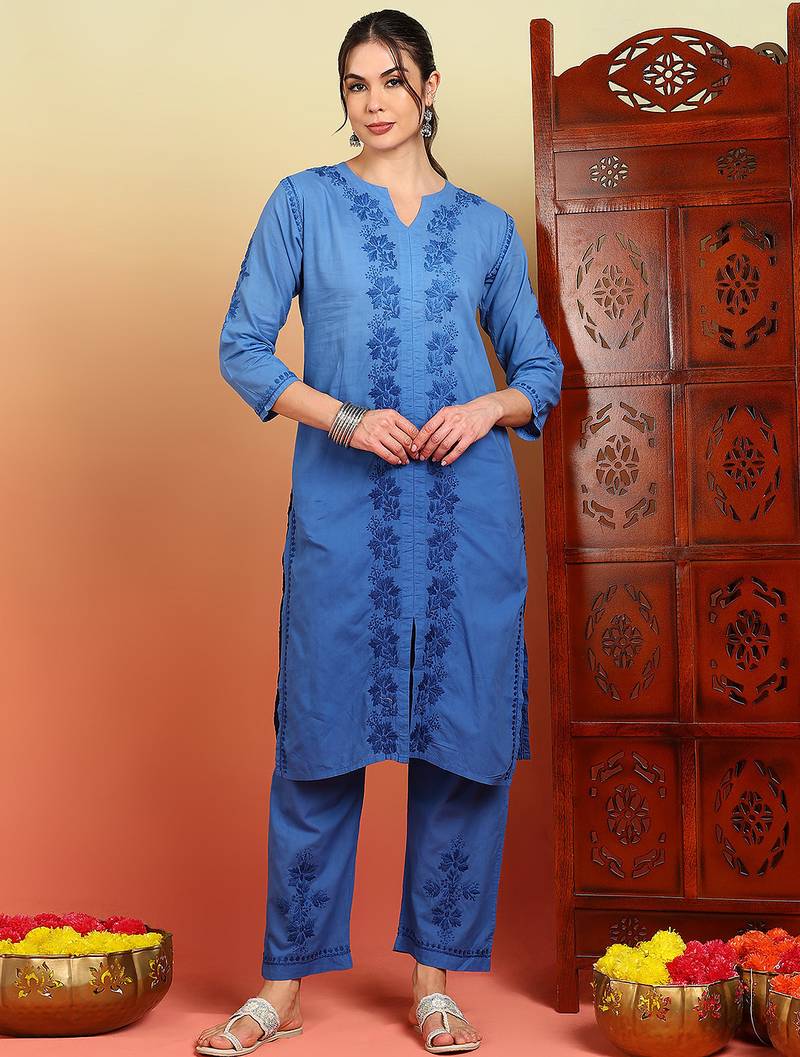 Women dark blue ethnic motifs embroidered cotton floral chikankari ombre kurta set with palazzo