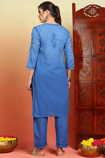 Women dark blue ethnic motifs embroidered cotton floral chikankari ombre kurta set with palazzo