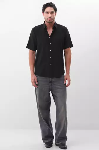 Men's black boxy fit shirt