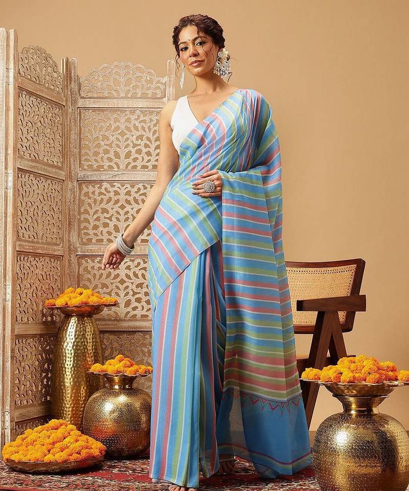 Blue printed cotton blend ethnic saree with blouse piece