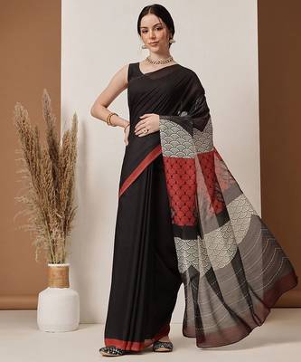 Black printed cotton blend ethnic saree with blouse piece 2