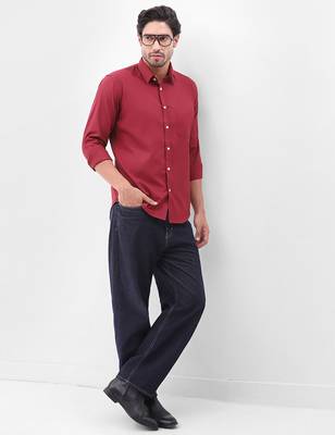 Solid maroon cotton shirt for men 4