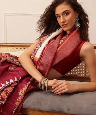 Off white printed silk blend ethnic saree with blouse piece 4