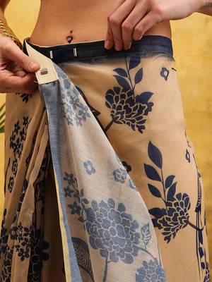 Beige printed silk cotton ethnic saree with blouse piece 5