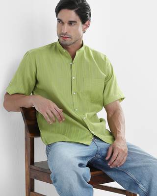 Green linen mandarin collar shirt for men 4