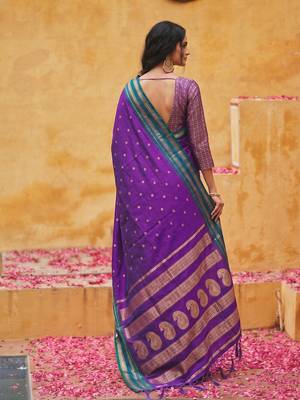 the violet soft silk blend saree with contrast green zari border 2