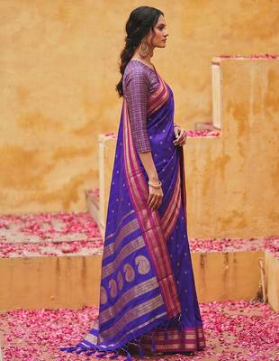 the blue soft silk blend saree with contrast red zari border 3
