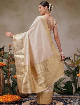 beige silk blend kasavu saree with zari work 3