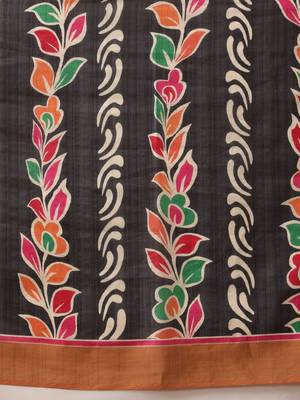 Black digital printed jute festive saree with blouse piece 5