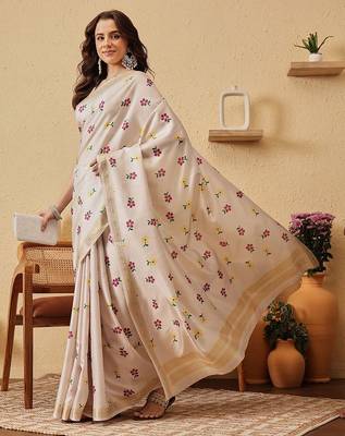 Cream printed silk blend ethnic saree with blouse piece 2