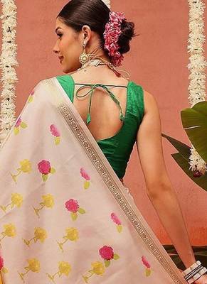 Cream printed silk blend ethnic saree with blouse piece 3