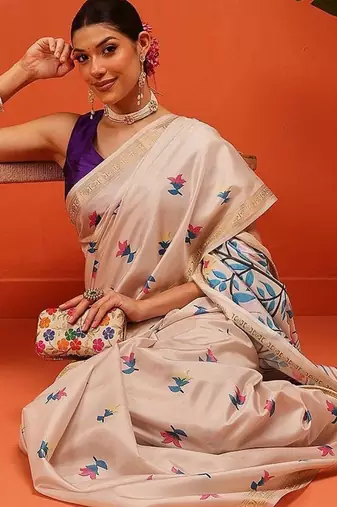 Cream printed silk blend ethnic saree with blouse piece