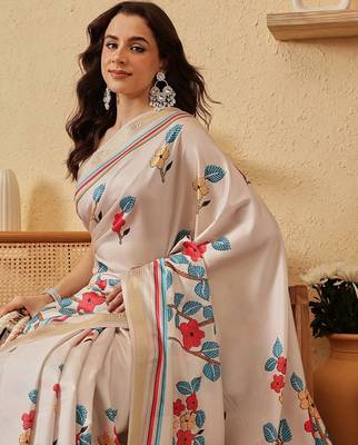Cream printed silk blend ethnic saree with blouse piece 4