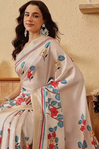 Cream printed silk blend ethnic saree with blouse piece
