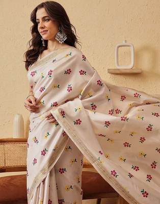 Cream printed silk blend ethnic saree with blouse piece 4