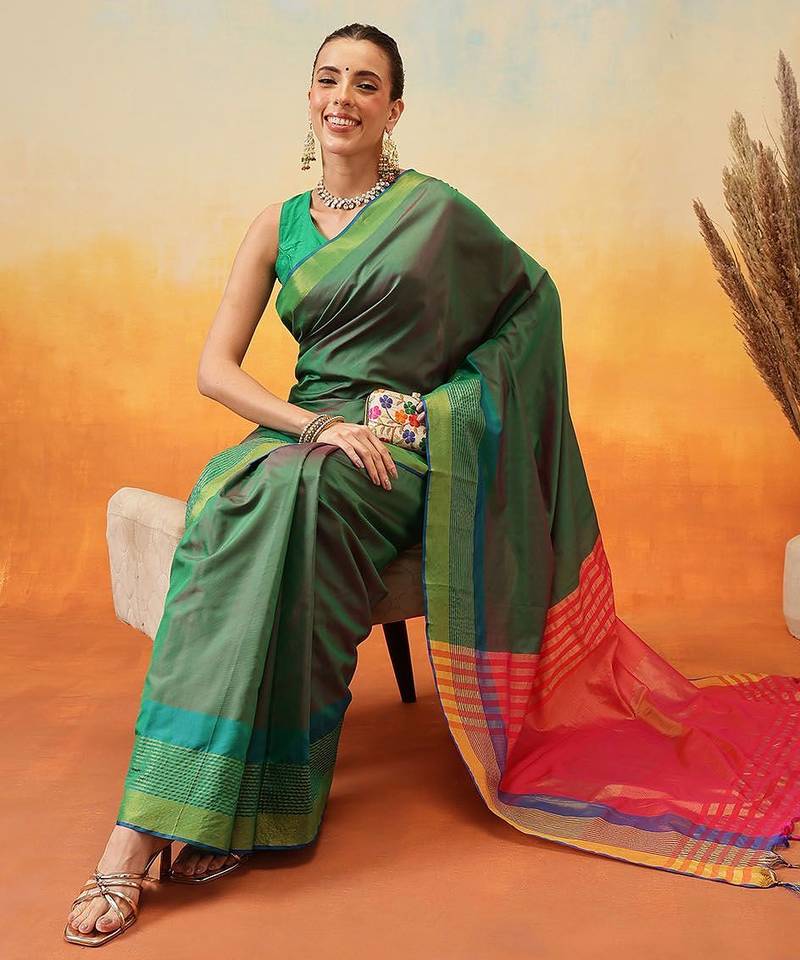 Green plain art silk traditional saree with blouse piece