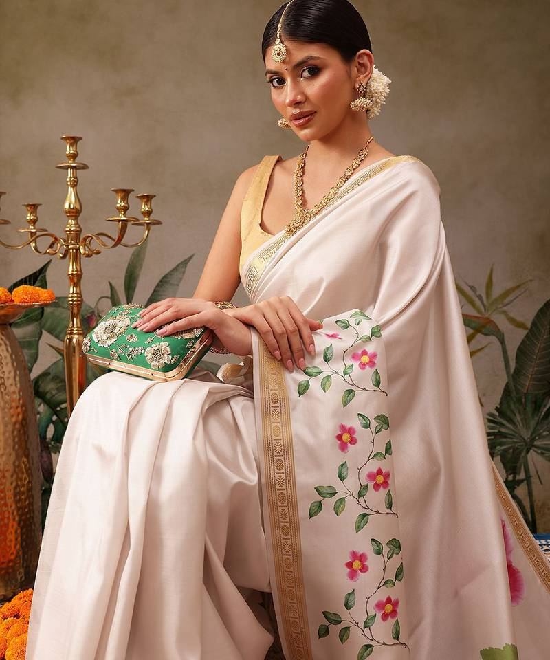 White printed silk blend ethnic saree with blouse piece