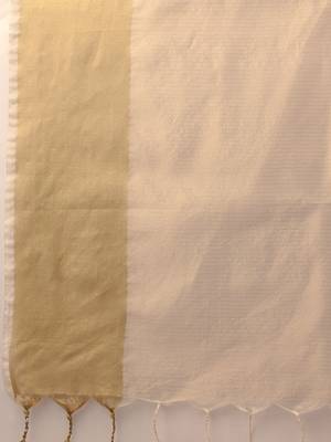 Off white woven silk blend ethnic saree with blouse piece 5