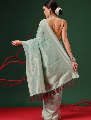 Sea green woven cotton blend traditional saree with blouse piece 2
