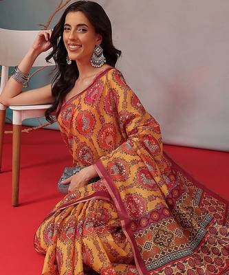Yellow printed cotton blend ethnic saree with blouse piece 3