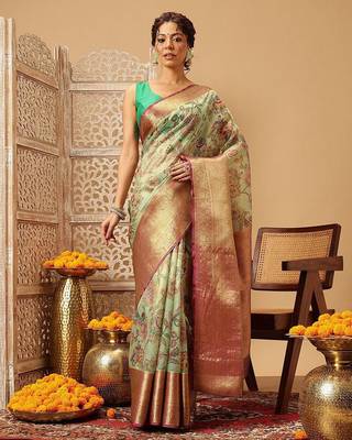 Green printed silk blend ethnic saree with blouse piece 1