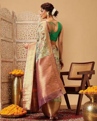 Green printed silk blend ethnic saree with blouse piece 2