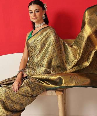 Golden woven silk blend ethnic saree with blouse piece 3