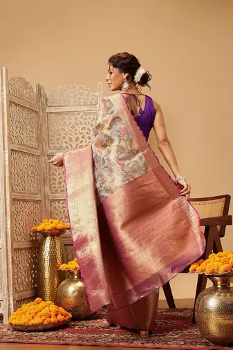 Lavender printed silk blend ethnic saree with blouse piece