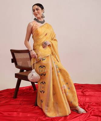 Yellow printed silk cotton ethnic saree with blouse piece 4