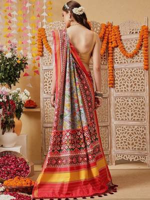 Blue printed silk cotton ethnic saree with blouse piece 3