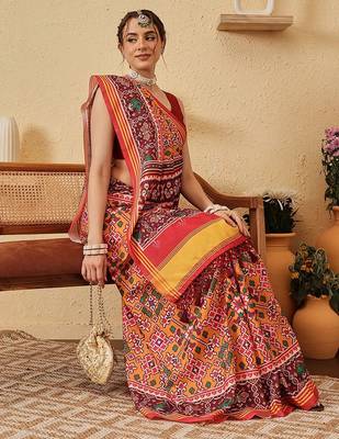 Yellow printed silk blend ethnic saree with blouse piece 3