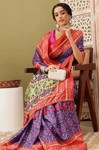 Blue printed silk blend ethnic saree with blouse piece
