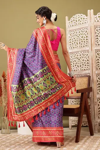 Blue printed silk blend ethnic saree with blouse piece