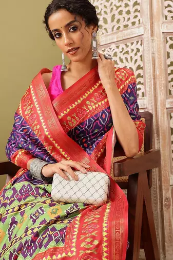 Blue printed silk blend ethnic saree with blouse piece