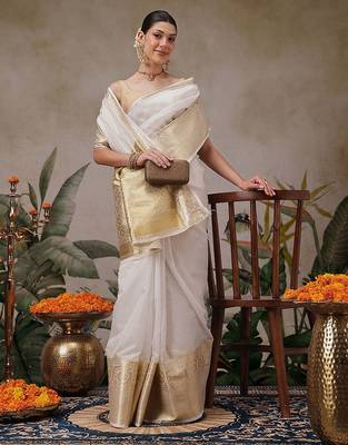 off white and gold striped zari silk saree 4