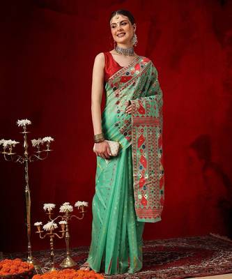 Green woven cotton blend traditional saree with blouse piece 3