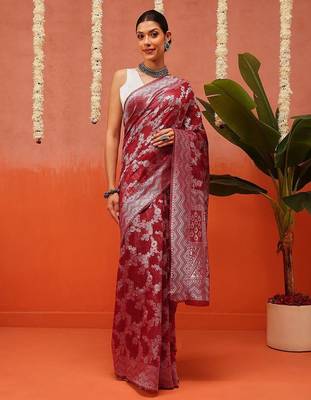 Maroon woven cotton blend traditional saree with blouse piece 2