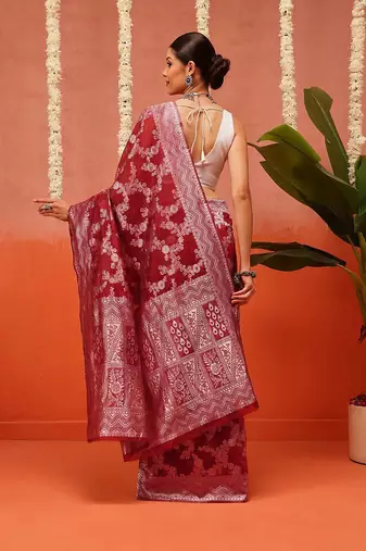Maroon woven cotton blend traditional saree with blouse piece