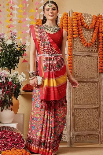 Red printed silk cotton ethnic saree with blouse piece