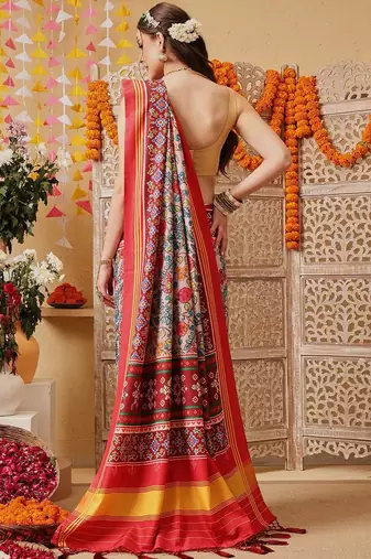 Red printed silk cotton ethnic saree with blouse piece