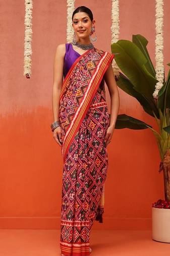 Red printed silk blend ethnic saree with blouse piece