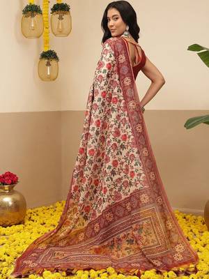 Cream printed cotton blend ethnic saree with blouse piece 3