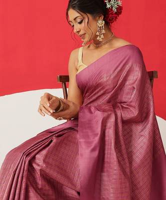 Purple woven silk blend ethnic saree with blouse piece 4