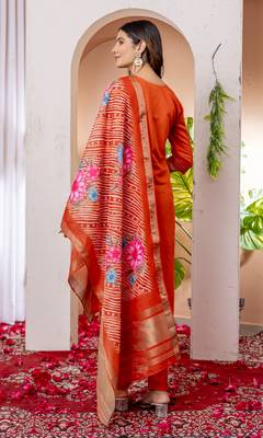 Womens orange embroidered kurta pant set 3