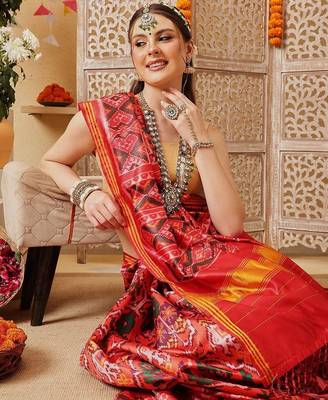Red printed silk cotton ethnic saree with blouse piece 2